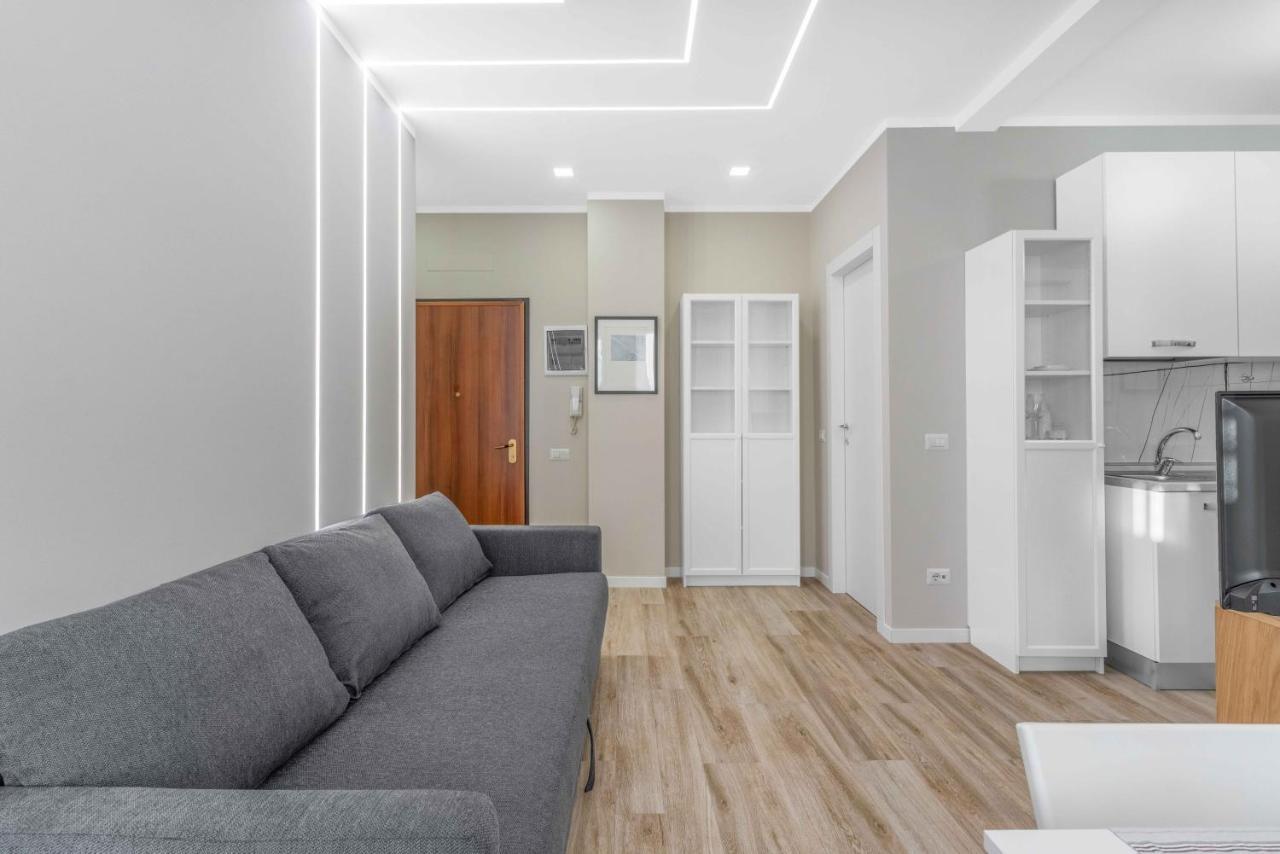 شقة Bo13 -Crescenzago- Bright - Wifi - Elegant ميلان المظهر الخارجي الصورة